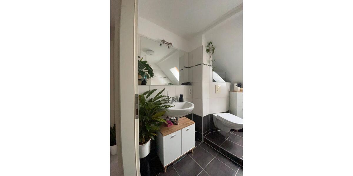 Dachgeschoßwohnung Frankfurt (Oder) - 3 Zimmer, 61 m&sup2;, 750&euro; | Angebot:25649663