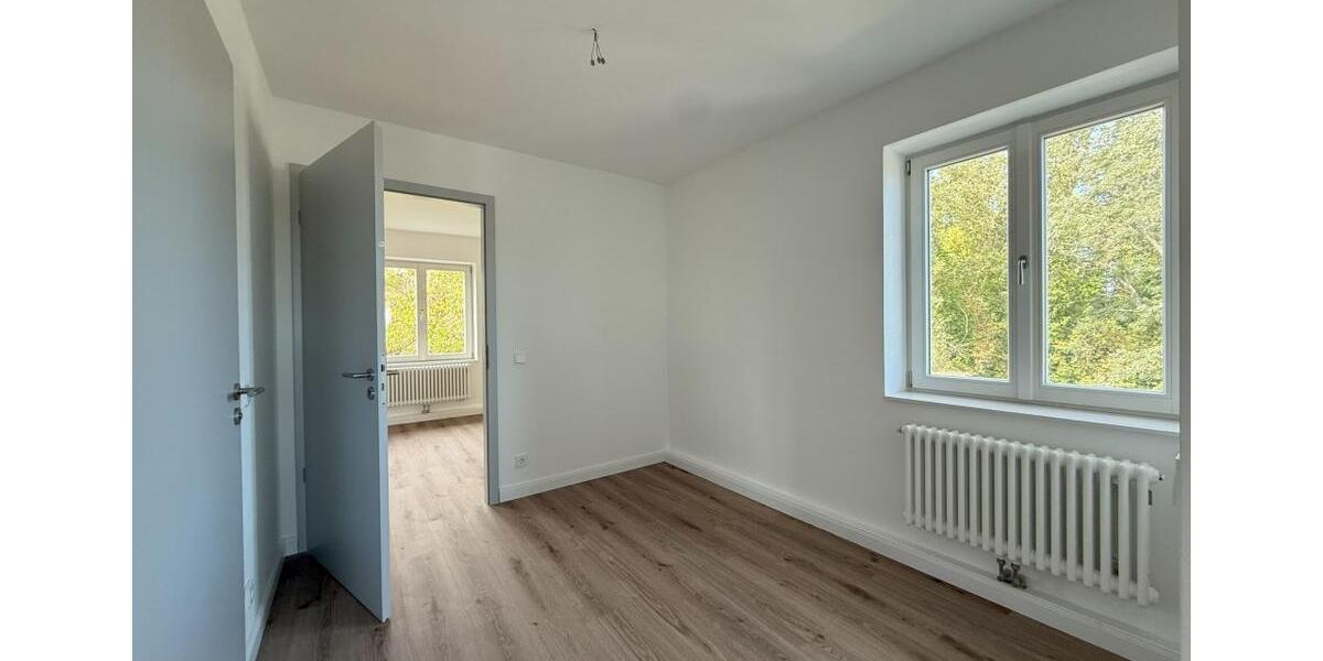 Etagenwohnung Frankfurt (Oder) Booßen - 3 Zimmer, 82 m&sup2;, 865&euro; | Angebot:25547996