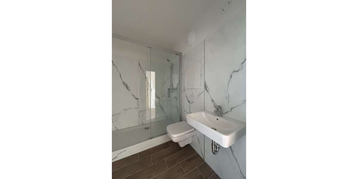 Etagenwohnung Frankfurt (Oder) - 2 Zimmer, 54 m&sup2;, 351&euro; | Angebot:25117933