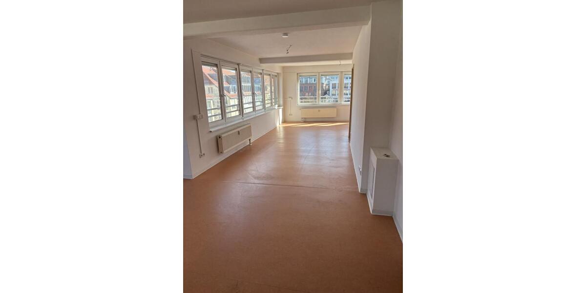 Etagenwohnung Frankfurt (Oder) - 2 Zimmer, 66 m&sup2;, 518&euro; | Angebot:22713985