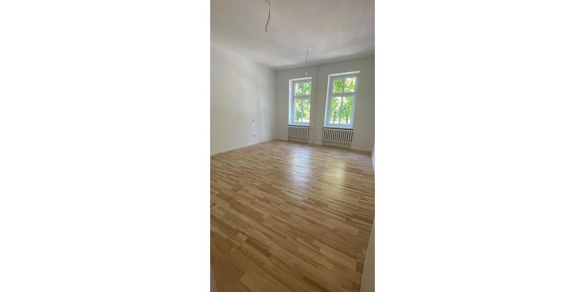 Etagenwohnung Frankfurt (Oder) - 2 Zimmer, 80 m&sup2;, 915&euro; | Angebot:24510547