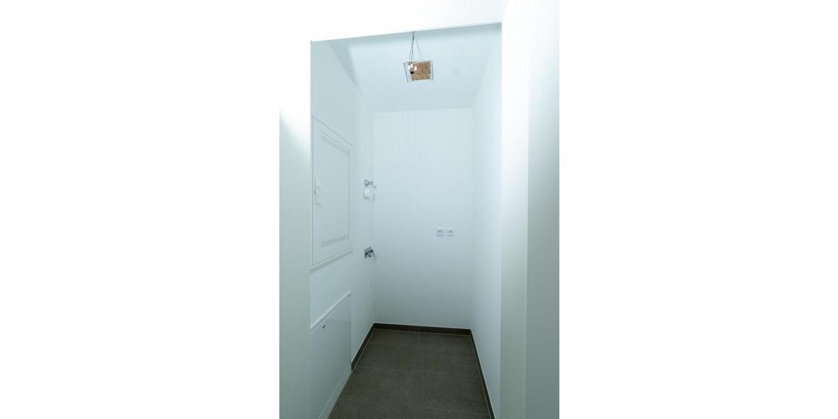 Etagenwohnung Frankfurt (Oder) - 2 Zimmer, 74 m&sup2;, 1.036&euro; | Angebot:25323145