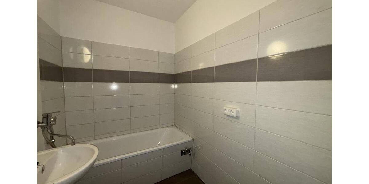 Etagenwohnung Frankfurt (Oder) - 2 Zimmer, 53 m&sup2;, 292&euro; | Angebot:25921387