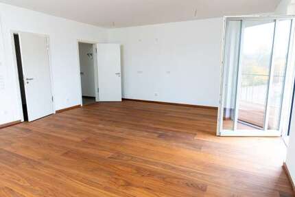 Wohnung Frankfurt (Oder) - 2 Zimmer, 79 m&sup2;, 1.110&euro; | Angebot:25041407
