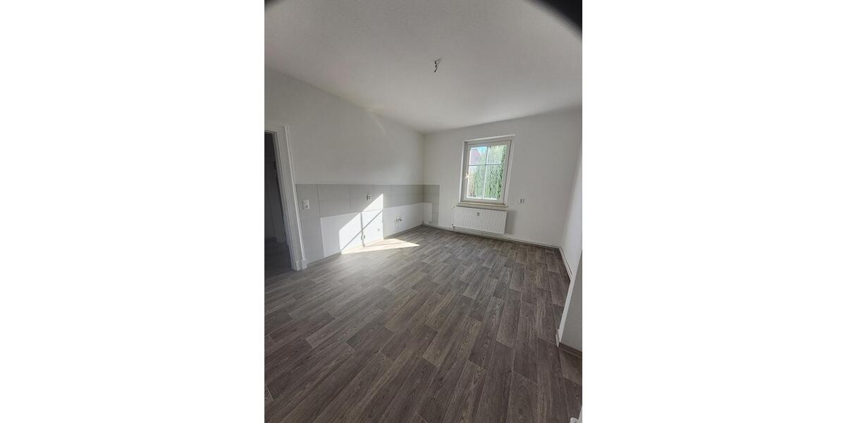 Etagenwohnung Frankfurt (Oder) - 2 Zimmer, 67 m&sup2;, 500&euro; | Angebot:26016391