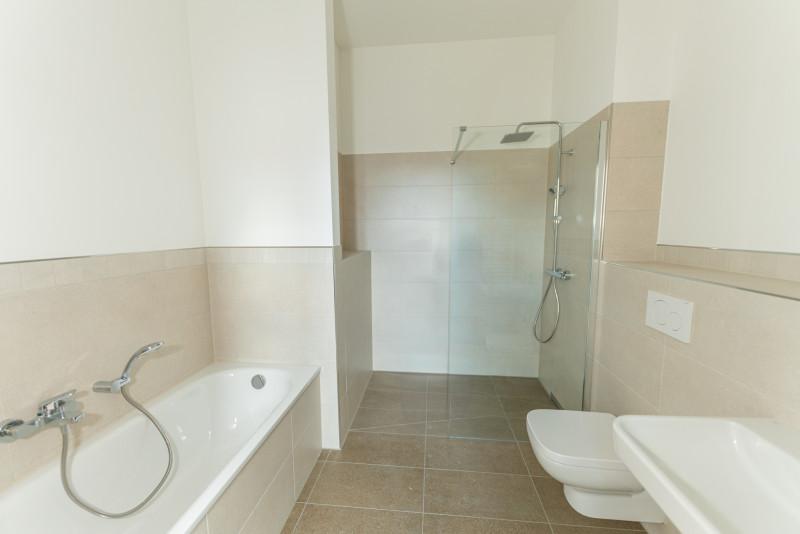 Etagenwohnung Frankfurt (Oder) - 2 Zimmer, 110 m&sup2;, 1.425&euro; | Angebot:24795054