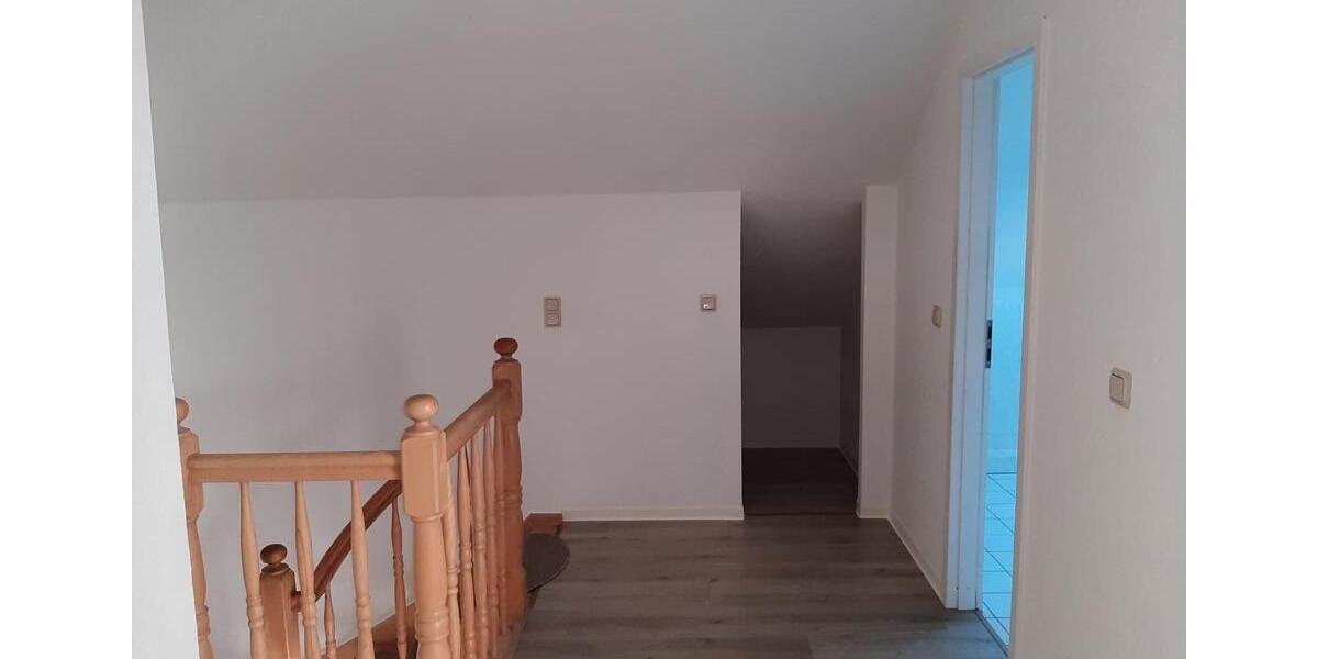 Maisonettenwohnung Eisenhüttenstadt - 3 Zimmer, 84 m&sup2;, 585&euro; | Angebot:25430311