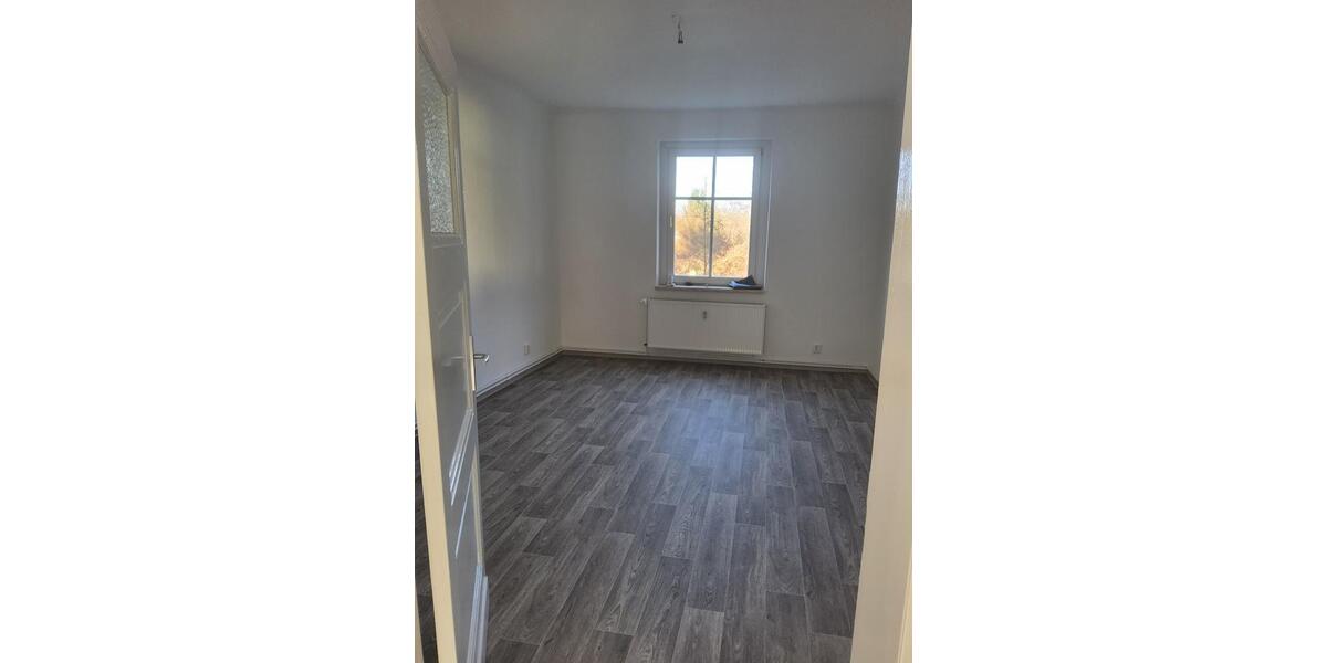 Etagenwohnung Frankfurt (Oder) - 2 Zimmer, 67 m&sup2;, 500&euro; | Angebot:26016391