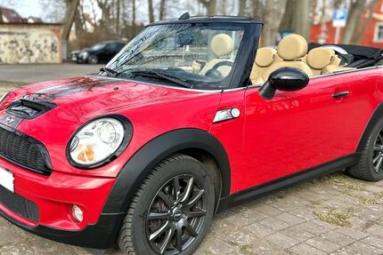 Mini Cooper S Cabrio 104.000 km 7.950 &euro; Frankfurt (Oder) 15230