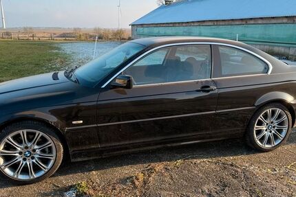 BMW 330 341.375 km 5.750 &euro; Mallnow 15326