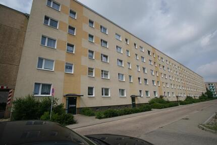 Wohnung Jacobsdorf - 4 Zimmer, 66 m&sup2;, 390&euro; | Angebot:26346999