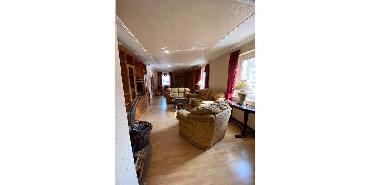Etagenwohnung Frankfurt (Oder) - 3 Zimmer, 150 m&sup2;, 1.200&euro; | Angebot:26670050