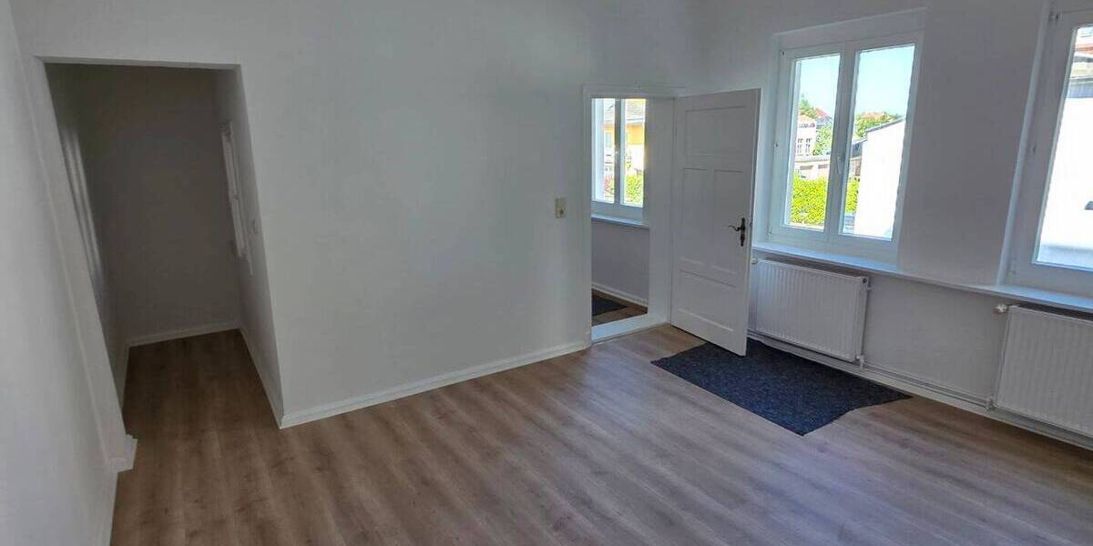 Etagenwohnung Frankfurt (Oder) Frankfurt - 4 Zimmer, 133 m&sup2;, 1.150&euro; | Angebot:26806603