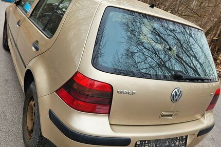 VW Golf 258.000 km 950 &euro; Frankfurt Oder 15234