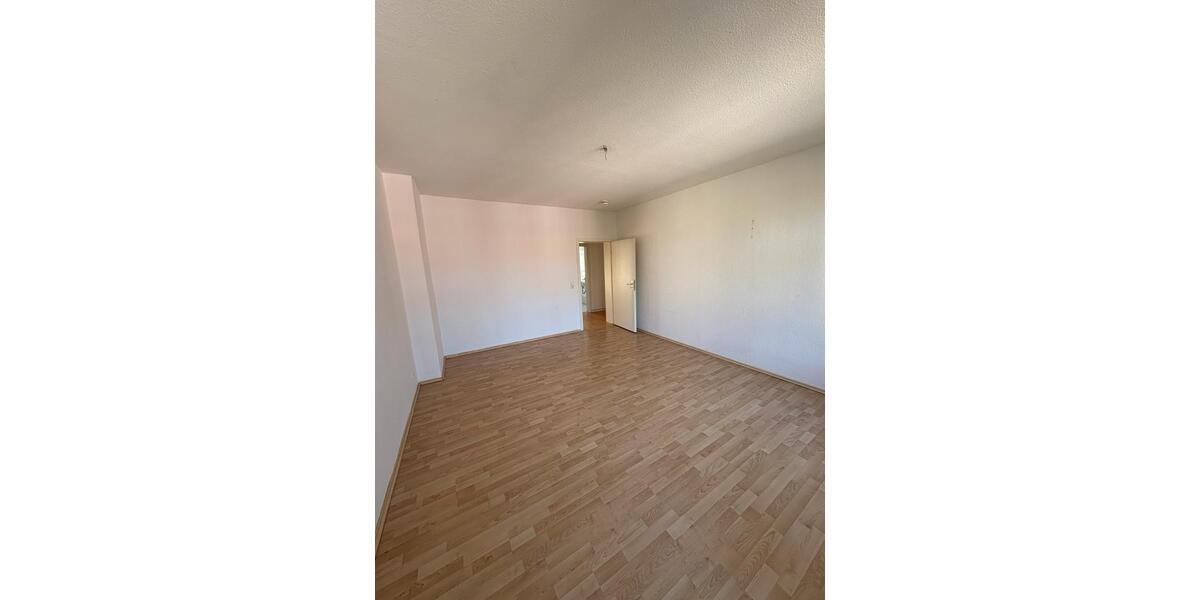 Etagenwohnung Frankfurt (Oder) Booßen - 3 Zimmer, 79 m&sup2;, 665&euro; | Angebot:26253611