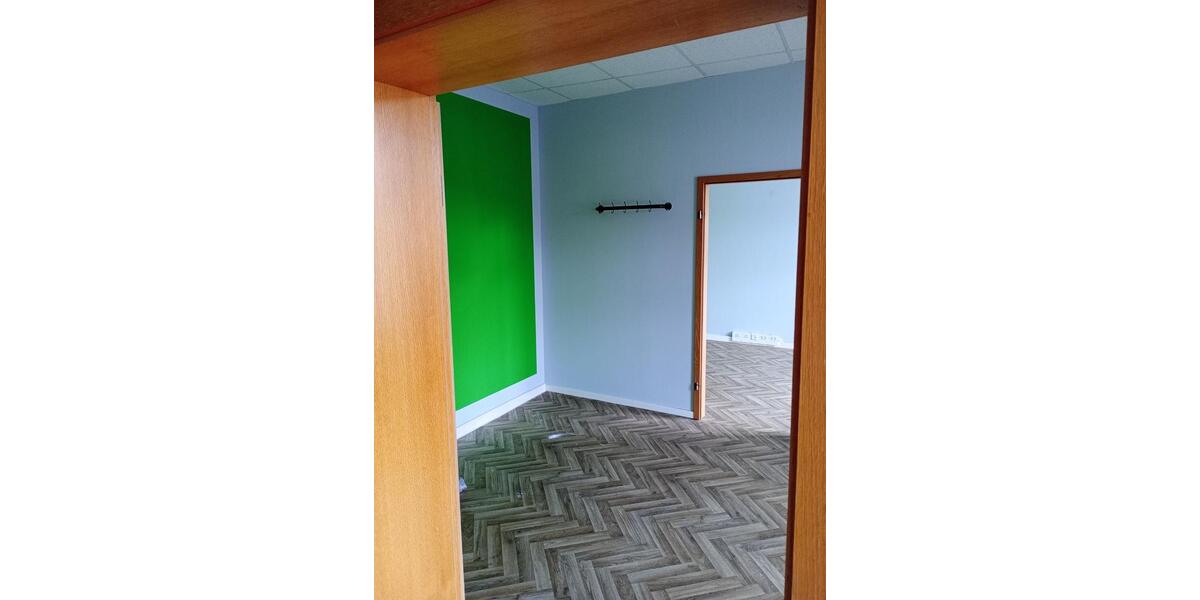 Doppelhaushälfte Eisenhüttenstadt - 8 Zimmer, 200 m&sup2;, 1.800&euro; | Angebot:26610220