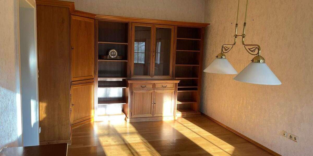 Einfamilienhaus Lawitz - 9 Zimmer, 303 m&sup2;, 365.000&euro; | Angebot:25834746