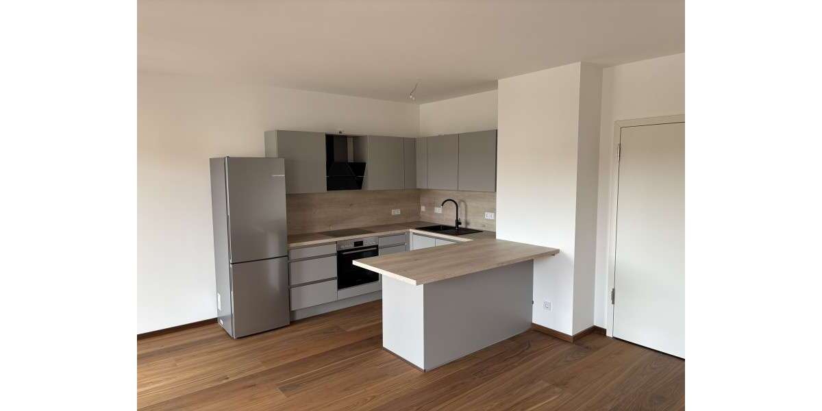 Etagenwohnung Frankfurt (Oder) - 2 Zimmer, 81 m&sup2;, 1.240&euro; | Angebot:25041410