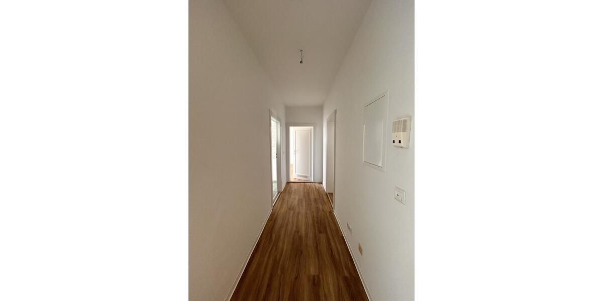 Etagenwohnung Eisenhüttenstadt - 3 Zimmer, 64 m&sup2;, 405&euro; | Angebot:24157711