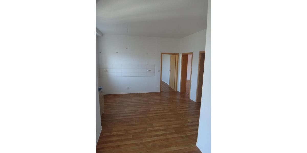 Etagenwohnung Frankfurt (Oder) - 3 Zimmer, 82 m&sup2;, 656&euro; | Angebot:22477396