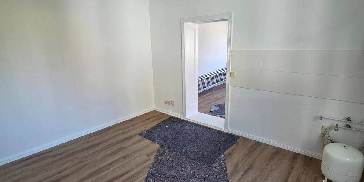 Etagenwohnung Frankfurt (Oder) Frankfurt - 4 Zimmer, 133 m&sup2;, 1.150&euro; | Angebot:26806603