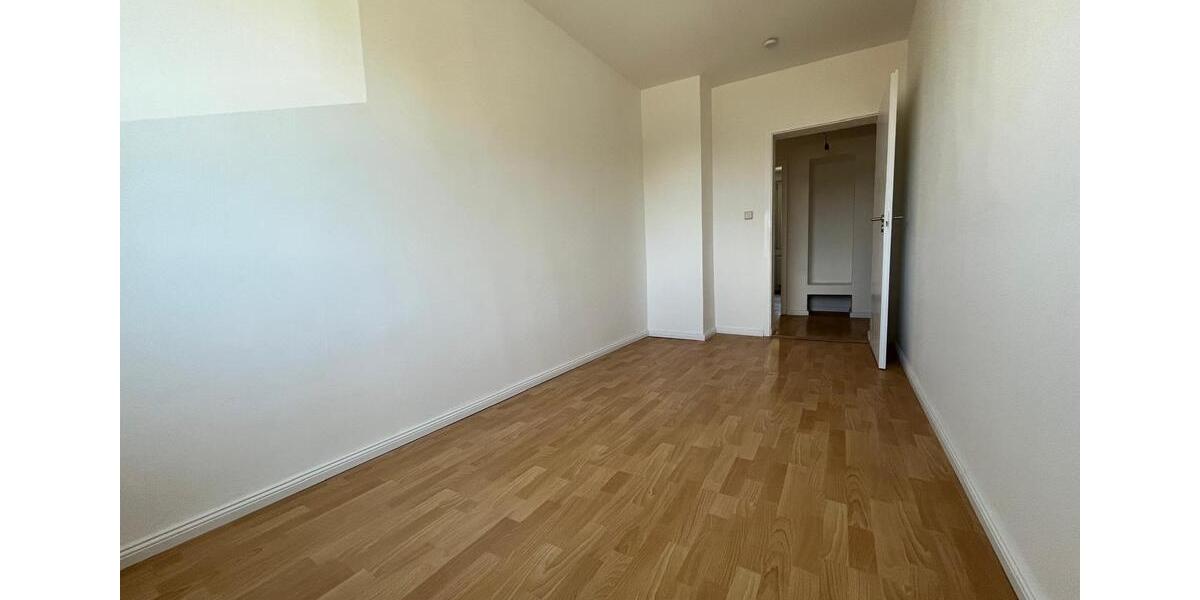 Etagenwohnung Frankfurt (Oder) Booßen - 3 Zimmer, 61 m&sup2;, 593&euro; | Angebot:24484453