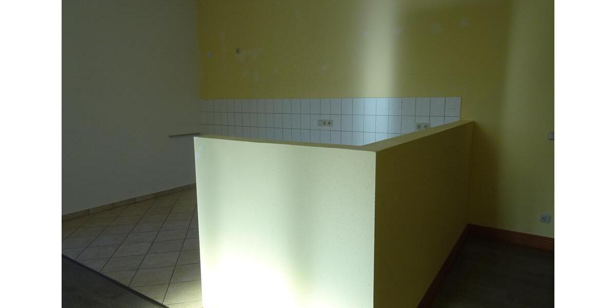 Etagenwohnung Eisenhüttenstadt - 3 Zimmer, 92 m&sup2;, 750&euro; | Angebot:26491470