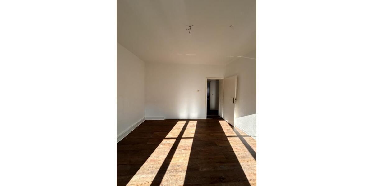 Erdgeschoßwohnung Eisenhüttenstadt - 3 Zimmer, 64 m&sup2;, 403&euro; | Angebot:25367974