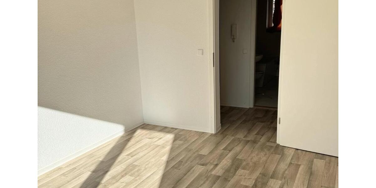 Etagenwohnung Frankfurt (Oder) Beresinchen - 1 Zimmer, 12 m&sup2;, 380&euro; | Angebot:25419534