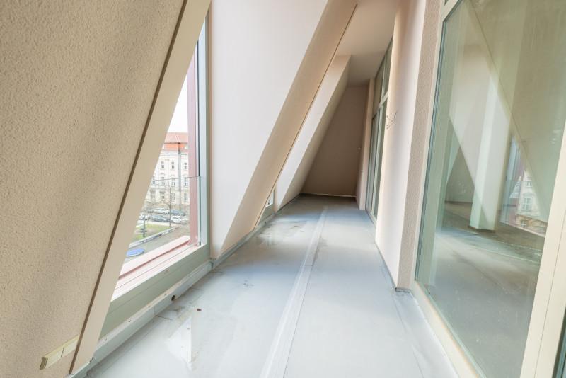 Etagenwohnung Frankfurt (Oder) - 2 Zimmer, 110 m&sup2;, 1.425&euro; | Angebot:24795054