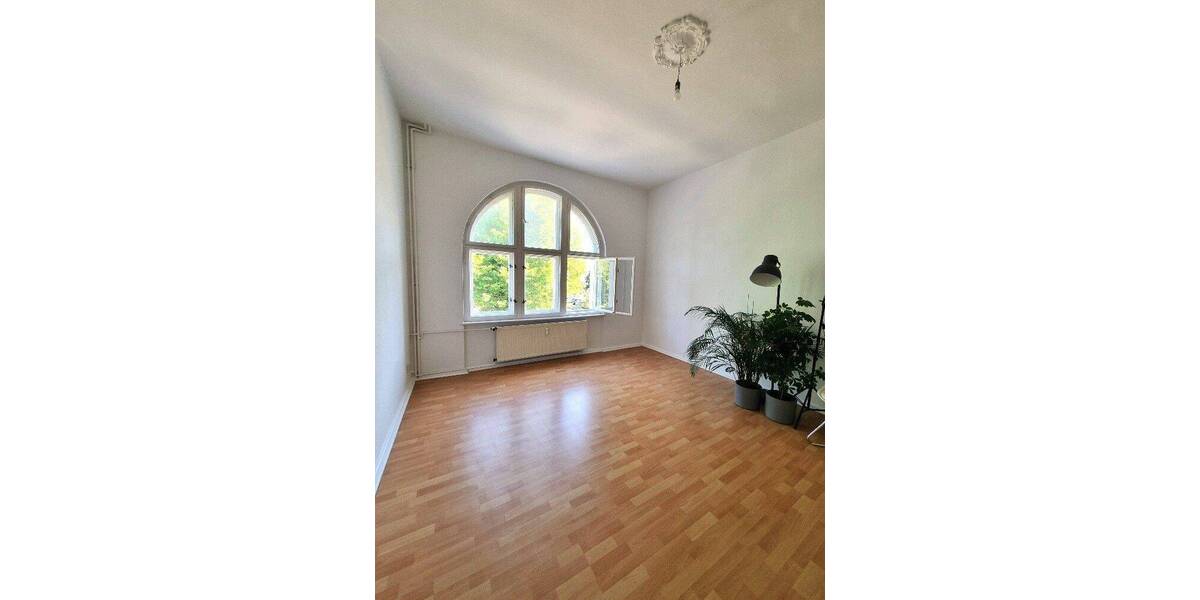 Etagenwohnung Frankfurt (Oder) Frankfurt - 2 Zimmer, 67 m&sup2;, 539&euro; | Angebot:26886026