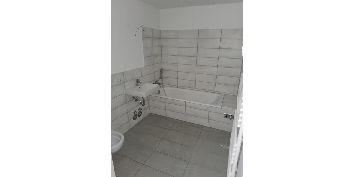 Etagenwohnung Frankfurt (Oder) - 3 Zimmer, 93 m&sup2;, 858&euro; | Angebot:25362531
