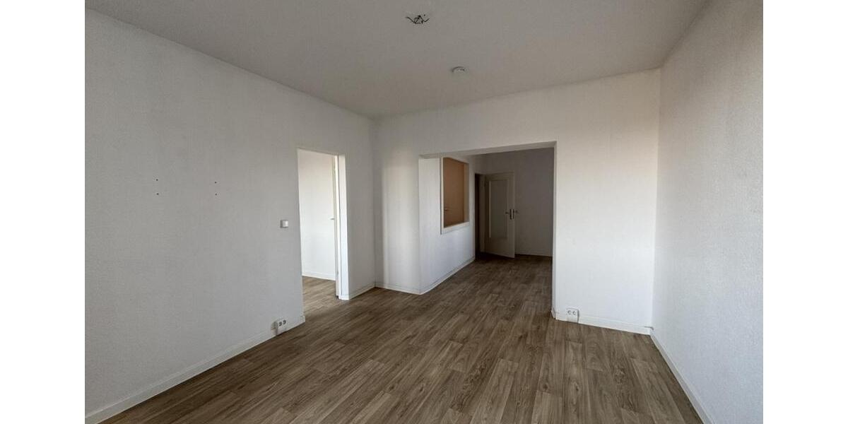 Etagenwohnung Frankfurt (Oder) - 2 Zimmer, 53 m&sup2;, 292&euro; | Angebot:25921387
