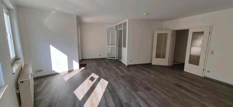Erdgeschoßwohnung Eisenhüttenstadt - 2 Zimmer, 67 m&sup2;, 614&euro; | Angebot:25833406