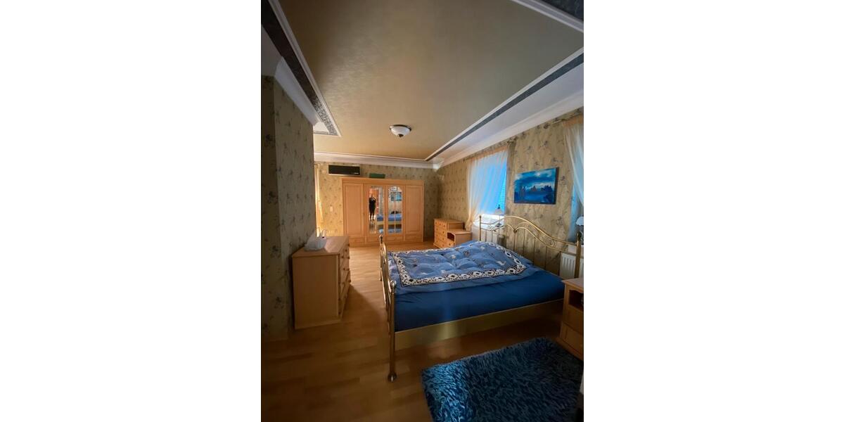 Etagenwohnung Frankfurt (Oder) - 3 Zimmer, 150 m&sup2;, 1.200&euro; | Angebot:26670050