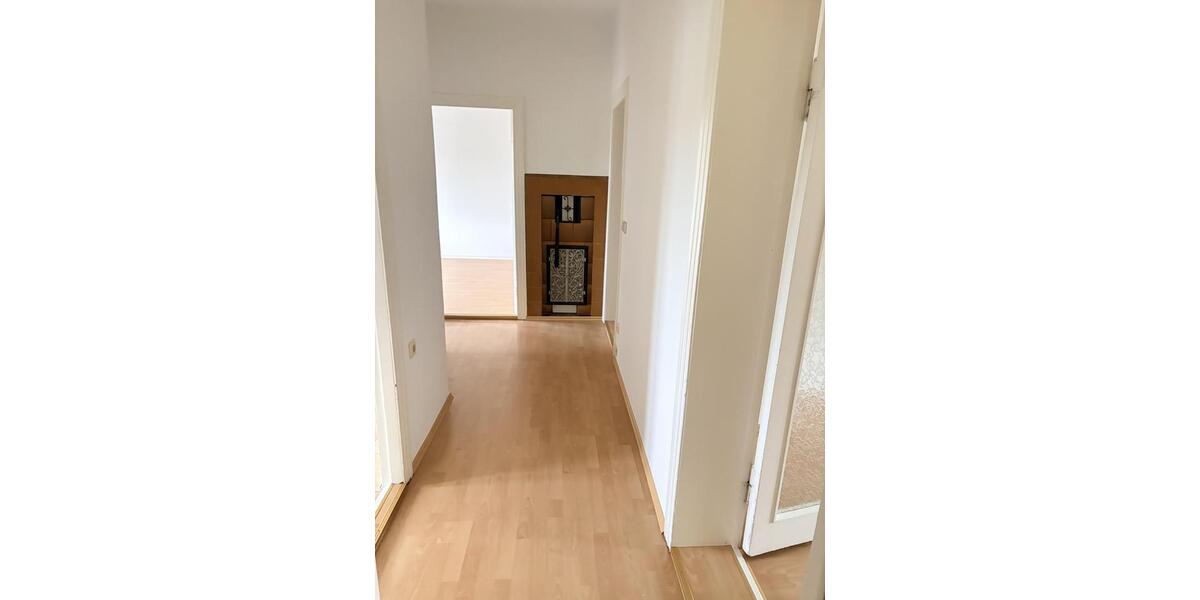Etagenwohnung Frankfurt (Oder) Booßen - 3 Zimmer, 79 m&sup2;, 690&euro; | Angebot:26522958