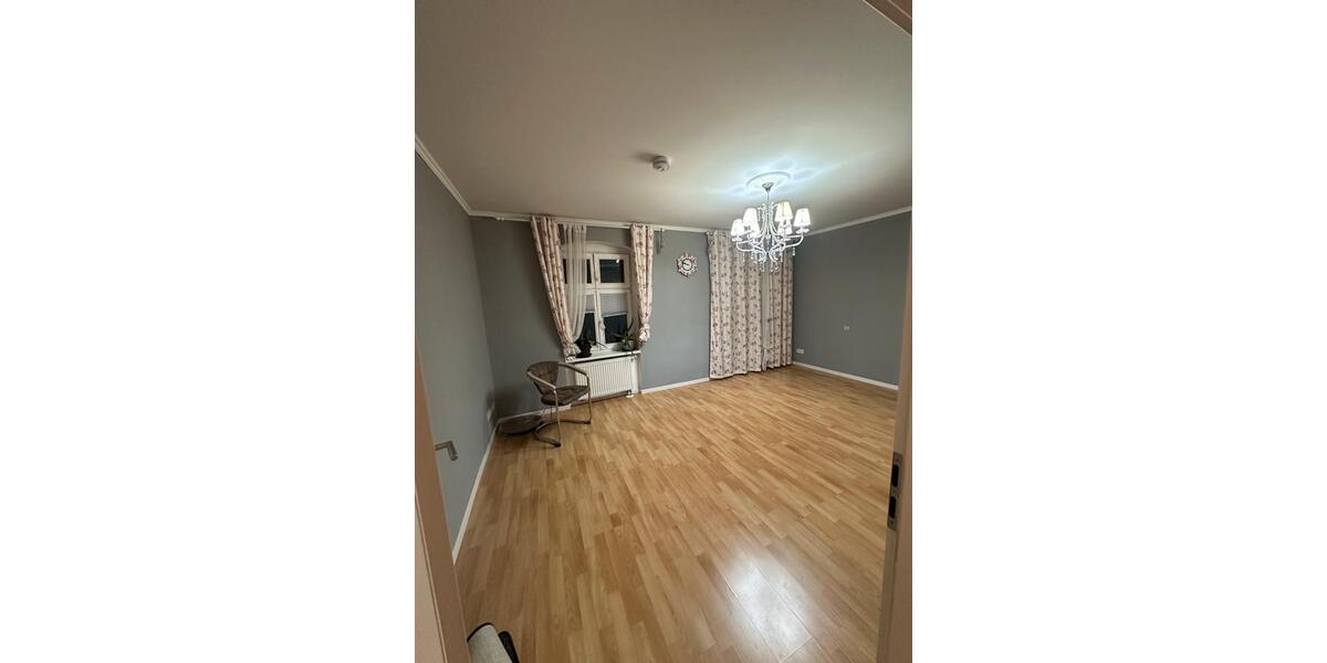 Etagenwohnung Frankfurt (Oder) Beresinchen - 2 Zimmer, 67 m&sup2;, 600&euro; | Angebot:25833409