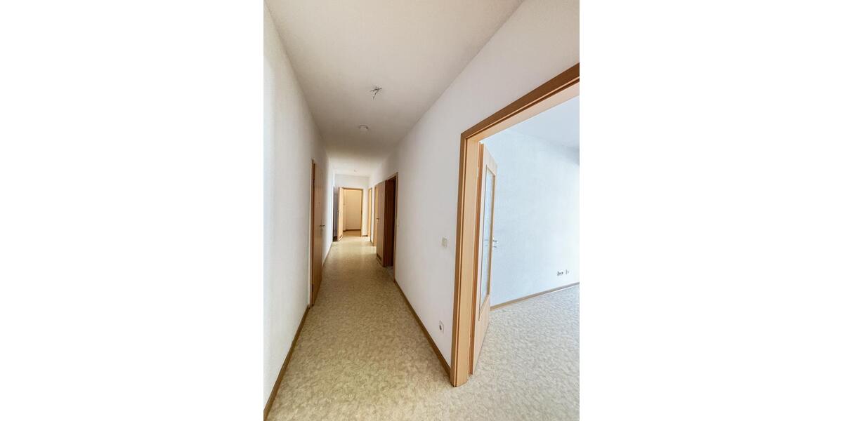 Etagenwohnung Frankfurt (Oder) - 2 Zimmer, 72 m&sup2;, 560&euro; | Angebot:22713986