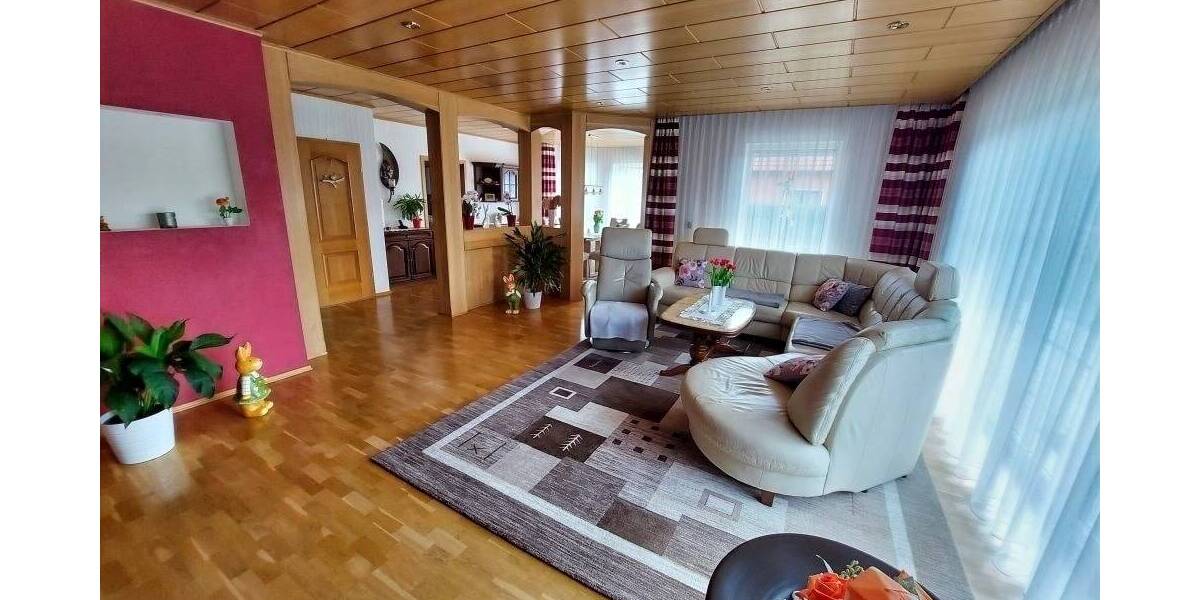 Einfamilienhaus Ziltendorf - 7 Zimmer, 247 m&sup2;, 469.000&euro; | Angebot:25686136