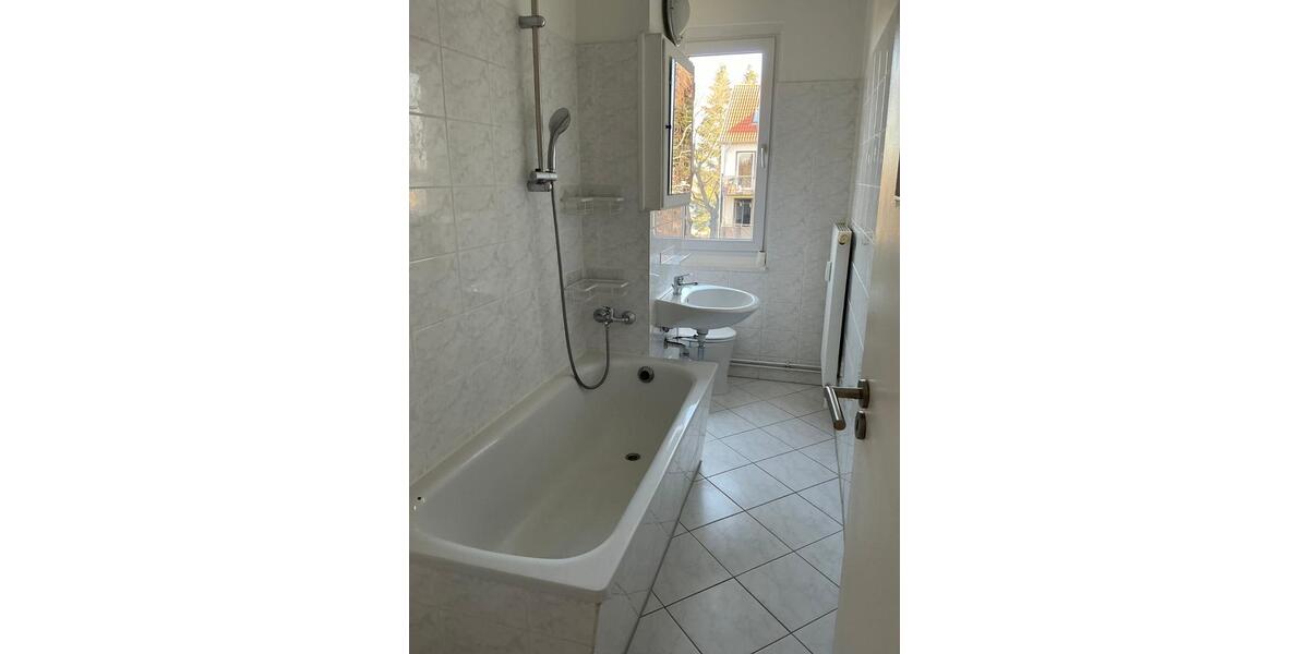 Etagenwohnung Frankfurt (Oder) Booßen - 4 Zimmer, 77 m&sup2;, 713&euro; | Angebot:25329396