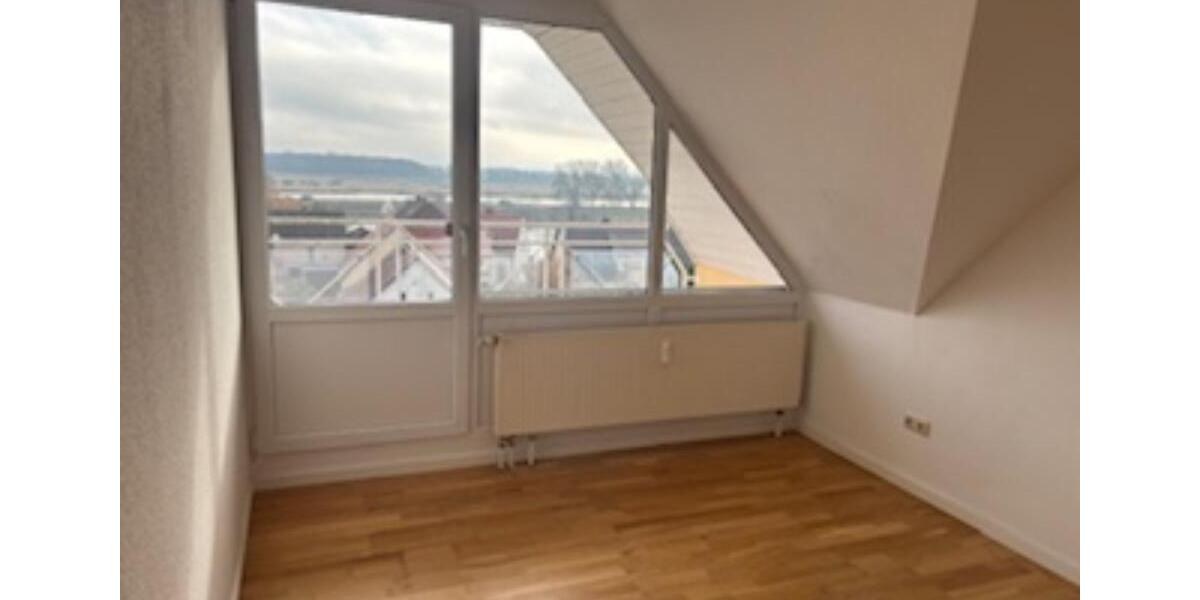 Dachgeschoßwohnung Eisenhüttenstadt - 2 Zimmer, 50 m&sup2;, 489&euro; | Angebot:25843648