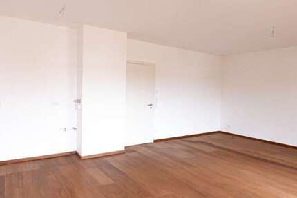 Wohnung Frankfurt (Oder) - 2 Zimmer, 79 m&sup2;, 1.109&euro; | Angebot:25041408