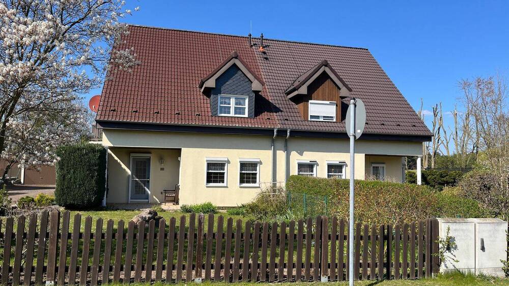 Doppelhaushälfte Siehdichum Rießen - 6 Zimmer, 130 m&sup2;, 230.000&euro; | Angebot:26840736