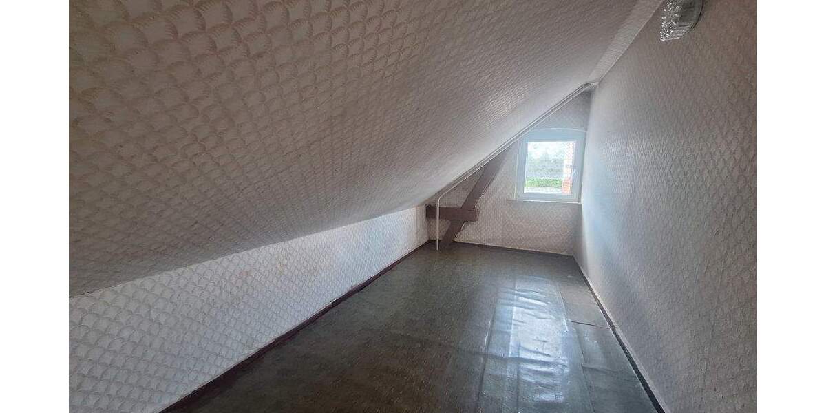 Einfamilienhaus Neuzelle - 9 Zimmer, 188 m&sup2;, 199.900&euro; | Angebot:25663571