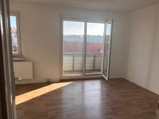 Etagenwohnung Frankfurt (Oder) - 4 Zimmer, 72 m&sup2;, 519&euro; | Angebot:25351193