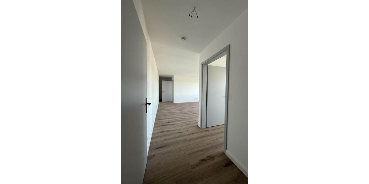 Etagenwohnung Frankfurt (Oder) Booßen - 3 Zimmer, 82 m&sup2;, 865&euro; | Angebot:25547996