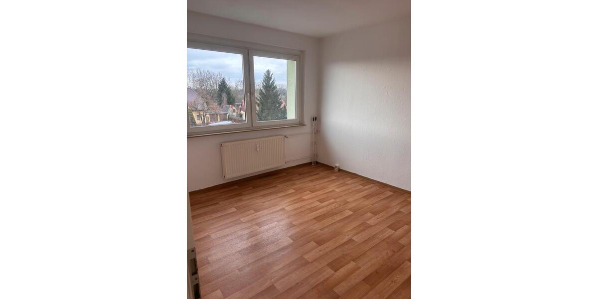 Etagenwohnung Beeskow - 4 Zimmer, 73 m&sup2;, 652&euro; | Angebot:25081290