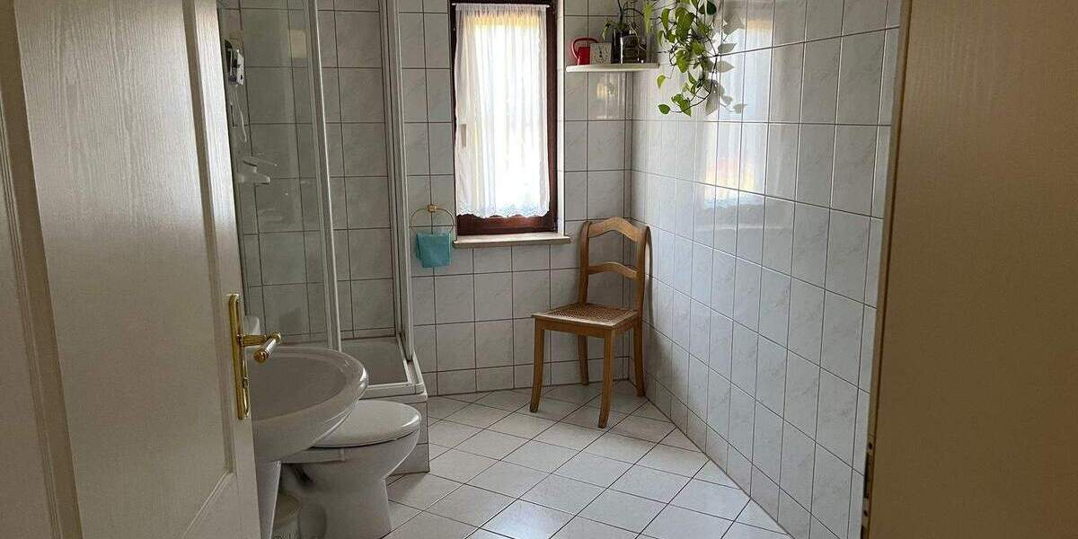 Einfamilienhaus Lawitz - 9 Zimmer, 303 m&sup2;, 365.000&euro; | Angebot:25834746