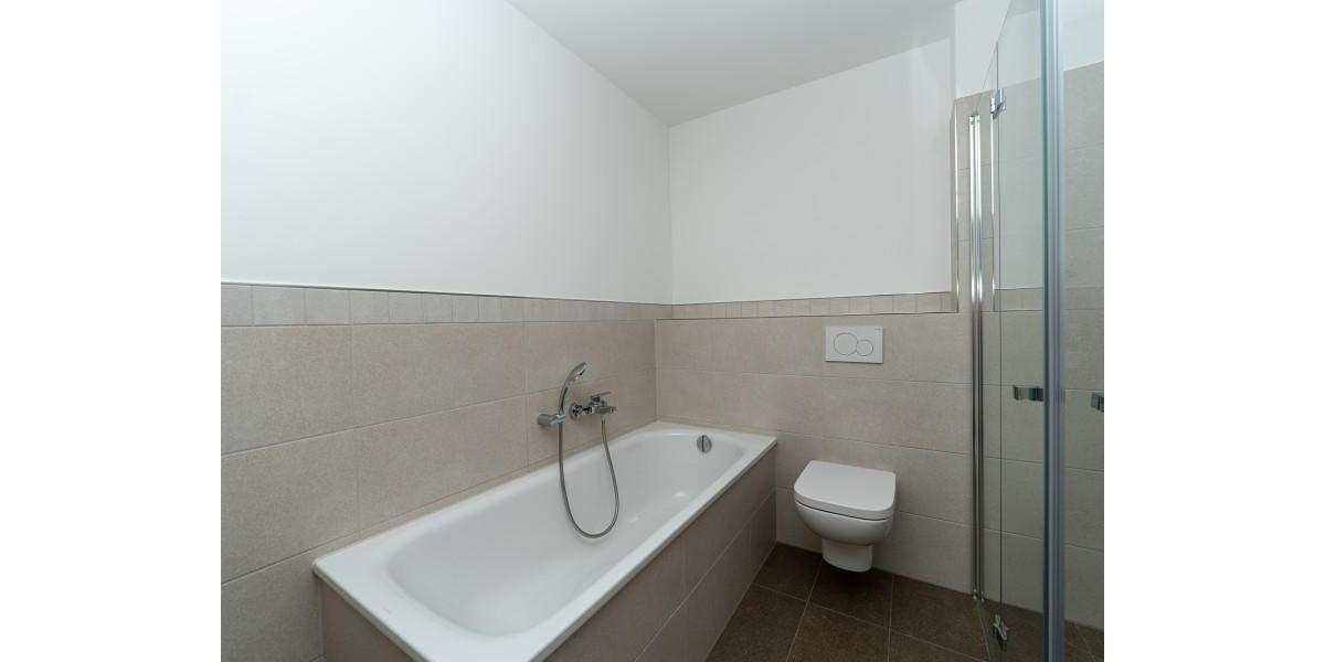 Etagenwohnung Frankfurt (Oder) - 3 Zimmer, 119 m&sup2;, 1.553&euro; | Angebot:24803154