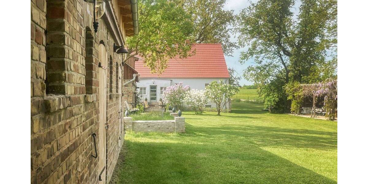 Einfamilienhaus Lindendorf-Dolgelin Dolgelin - 7 Zimmer, 160 m&sup2;, 975.000&euro; | Angebot:26799376